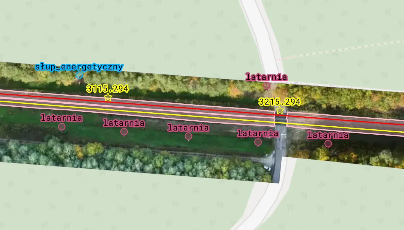 Inspekcja dronem — zbliżenie na elementy infrastruktury kolejowej